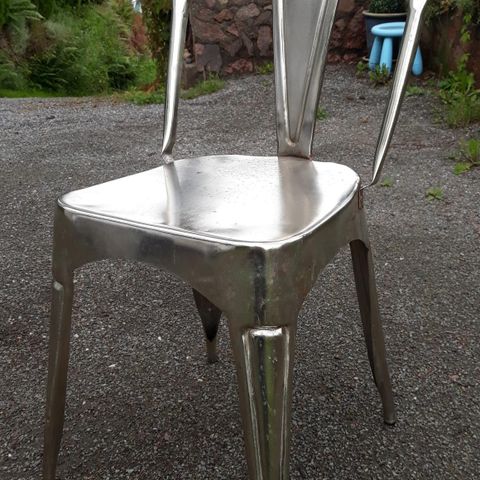 Kjøkkenstoler i stål