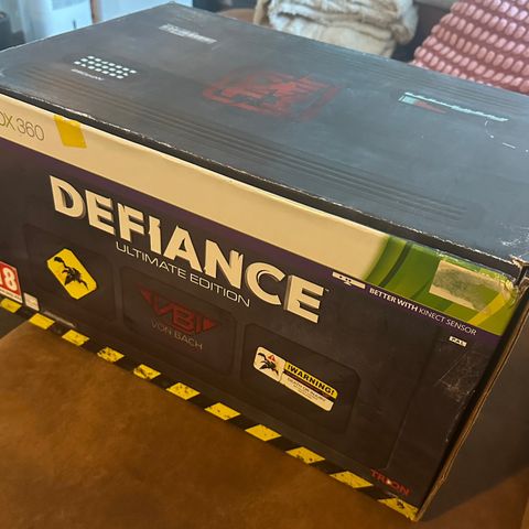 Defiance ultimate edition selges.( samleobjekt)