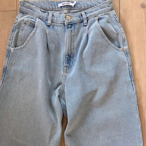 NA-KD jeans