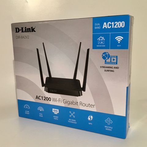 Ubrukt D-Link DIR-842V2 AC1200 Wi-Fi Gigabit Router