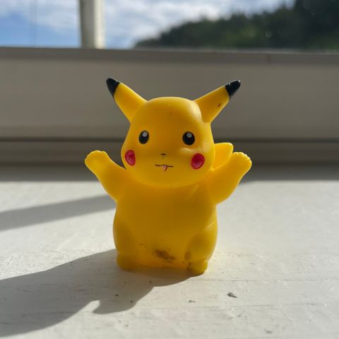 Pokemon pikachu figur
