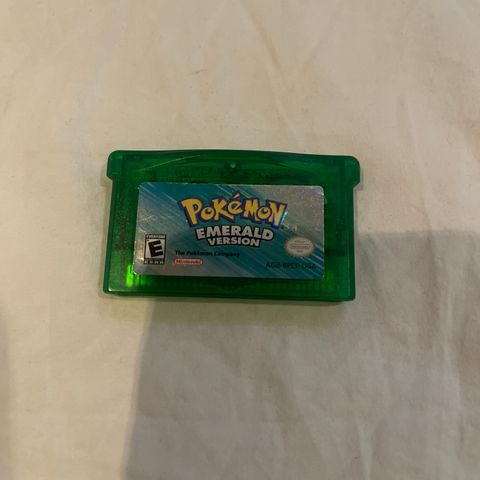 Pokemon emerald