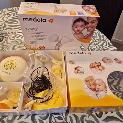 Medela elektrisk brystpumpe + manuell brystpumpe ,med flaske