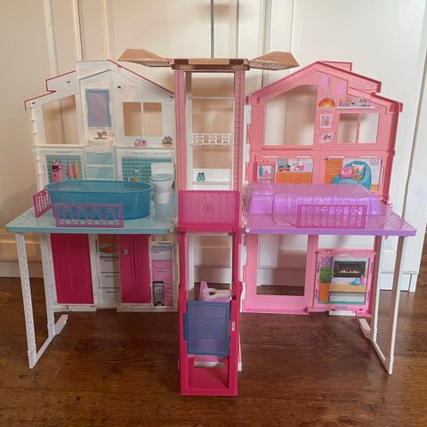 Barbie Malibu Townhouse dukkehus