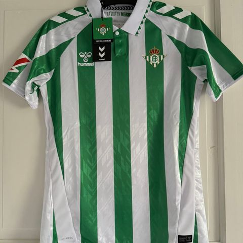 Real Betis 24/25 uten sponsor