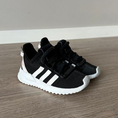 Adidas joggesko