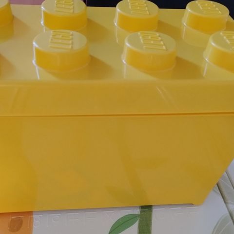 Duplo med boks