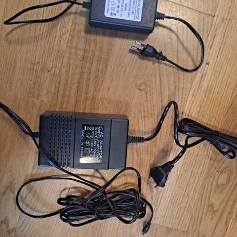 strømadapterer /AC adapter