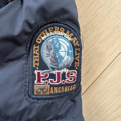 Parajumpers