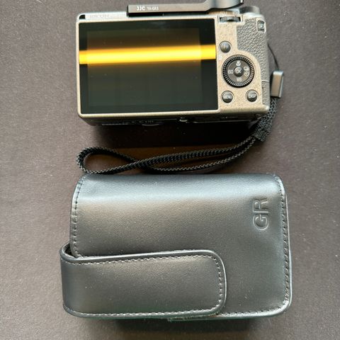 Ricoh GR III Diary Edition m ekstra batteri og Soft Case