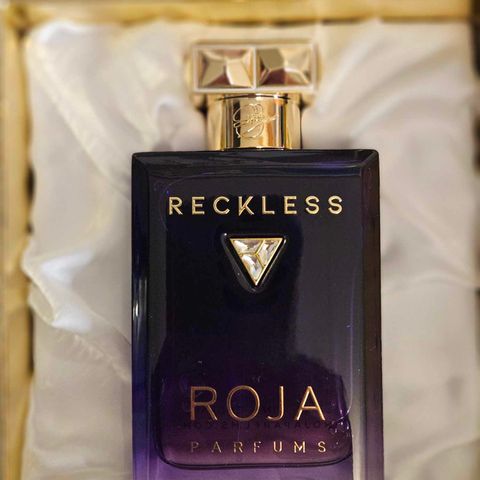 Roja Reckless  100 ml parfyme Essence de Parfum