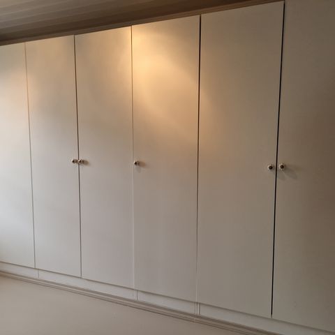 3x Double and 1x Single cupboard