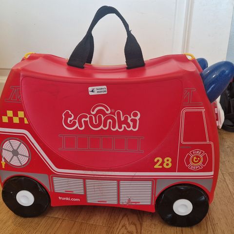 Trunki trillekoffert (brannbil)