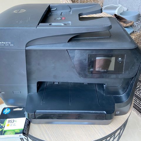 HP OfficeJet Pro 8718, super multi-printer.