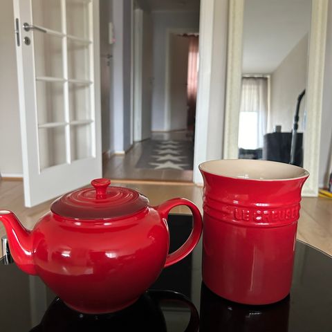 Le Creuset: Tekanne + Sett m/ 4 Craft redskaper