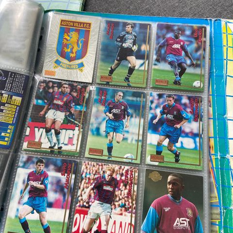 Diverse Fotballkort fra Premier League 95/96 med album