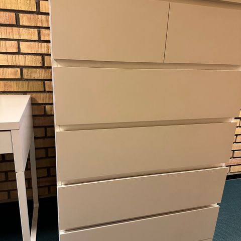 Malm Ikea kommode