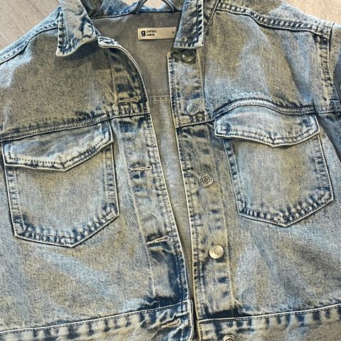 kort jeans jakke str M fra Ginna trico