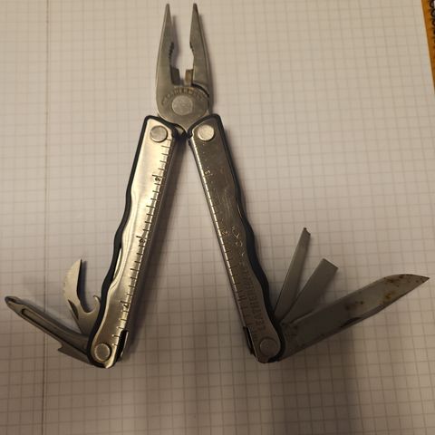 Leatherman Kick