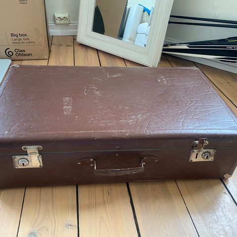 Gammeldags kul koffert til bruk i teaterstykker ol.