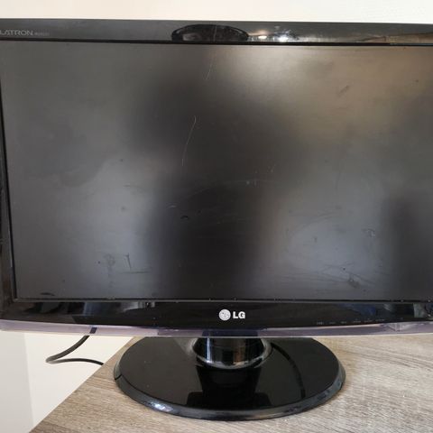 24" LG monitor W2453V-PF
