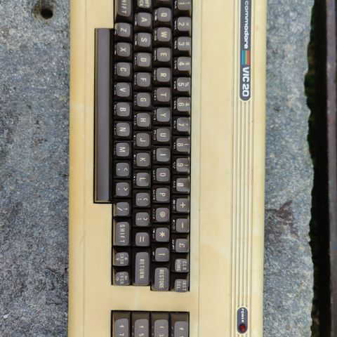 Commodore VIC 20 delemaskin