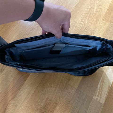 Laptop bag for free