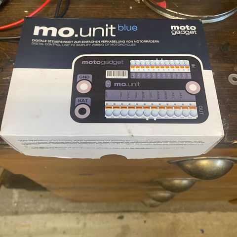 Motogadget mo.unit Blue, digital kontrollenhet til MC