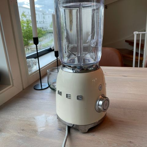 Smeg blender (med kolbe som lekker)