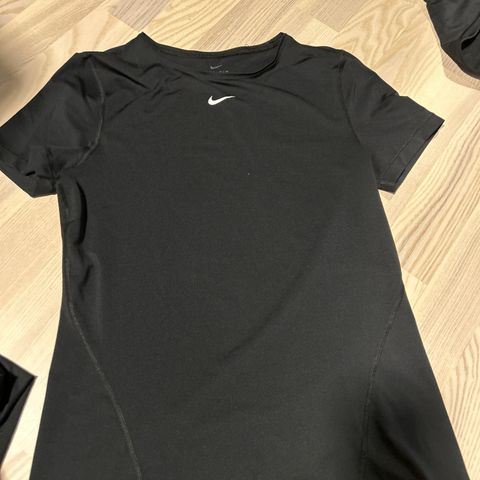 Nike treningstopp dri-fit