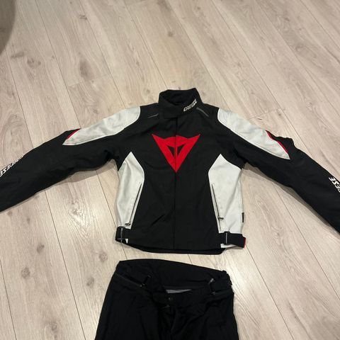 Dainese MC sykkel sett med avtagbar ryggplate