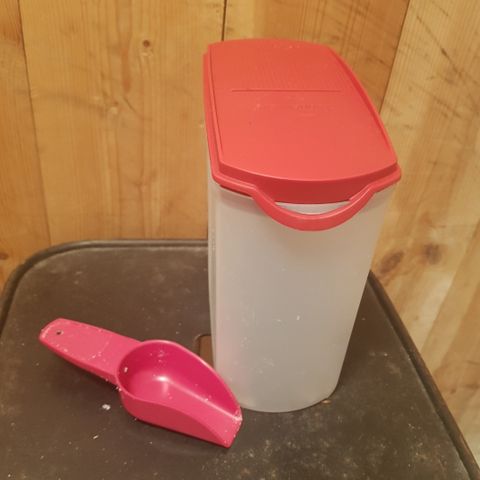 Div tupperware selges