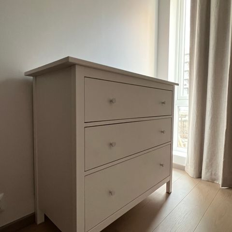 Helt ny ubrukt HEMNES kommode fra IKEA