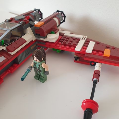 Lego Star Wars selges: Republikk Striker- class Starfighter