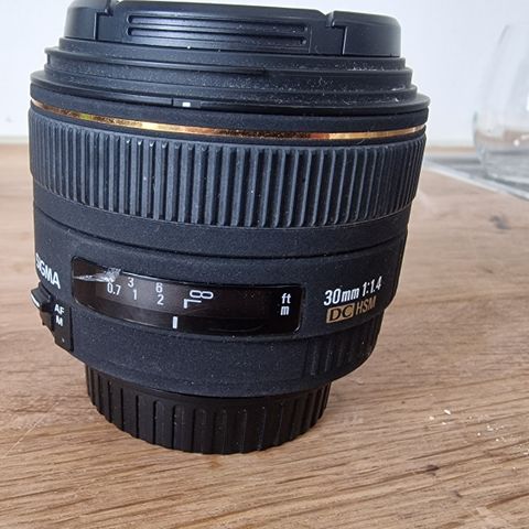 Sigma EF-S (Canon) 30mm f/1,4