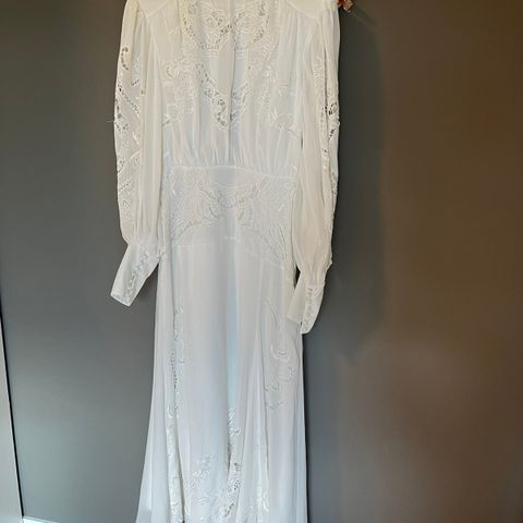 Nydelig ASOS Bridal kjole