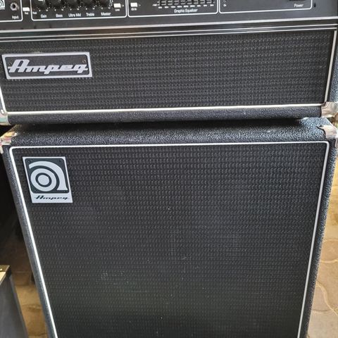 Ampeg bassforsterker topp og bunn