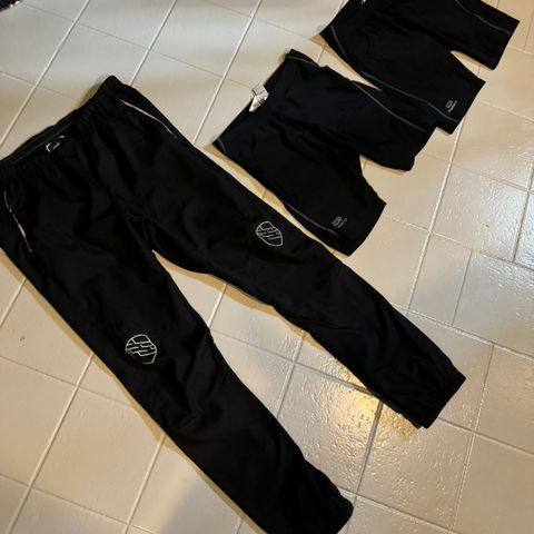 Turbukse og trenings shorts(2stk) Str L