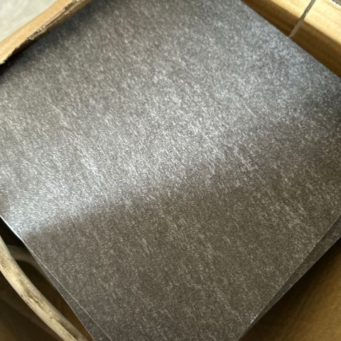 Nye, uåpnede grå fliser - Vegro tiles rustic 20x20