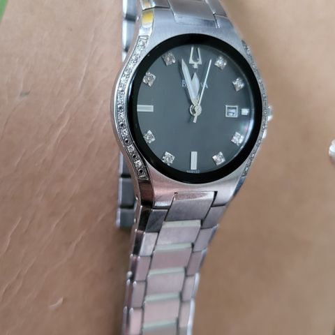 Bulova Diamanti Classic Watch - C8671499. 20 år gammel ca