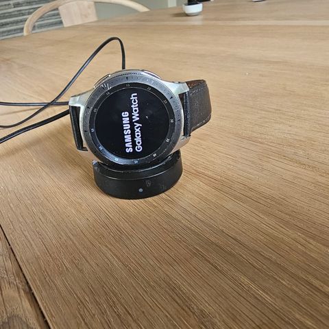 Fin Galaxy Watch 3 selges billig