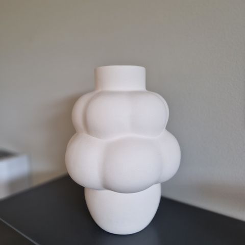 Louise Roe balloon 04 vase