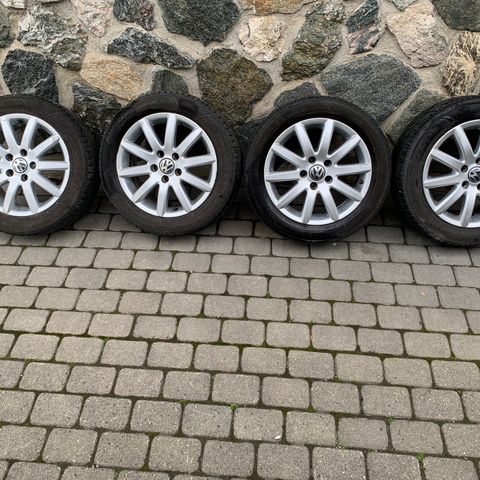 Vw Touran 2010 model 205/55 R16 sommerdekk