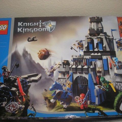 VINTAGE Lego 8781 Knights Kingdom II: Castle of Morcia