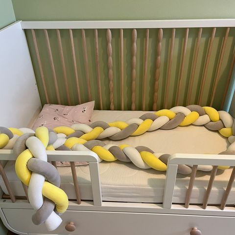 Nydelige praktiske og ny sengekanten - koselige farger