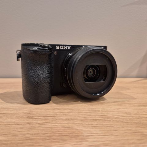 Sony A6500 med SEL20F28 pancake vidvinkel