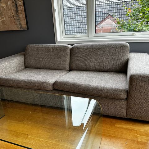 Brun/beige 3-seters sofa fra Bohus selges