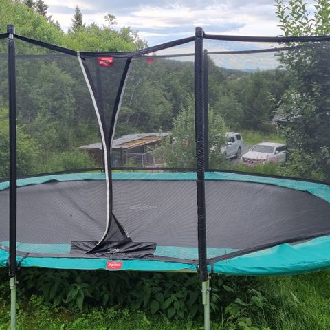 Svær Berg trampoline