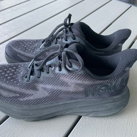 Hoka Clifton 9 str 42