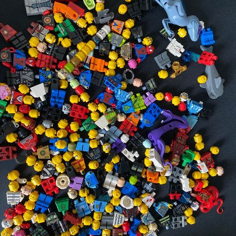 Enorme Mengder Lego Figurer